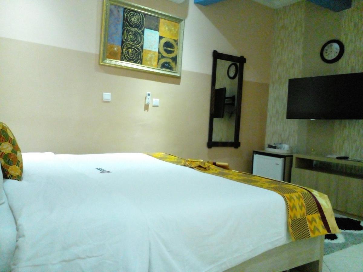 Bays Lodge, Accra Esterno foto